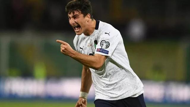 成长经历固 成长经历固