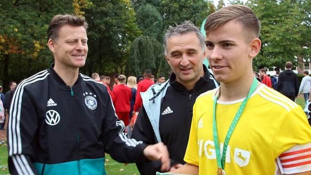 少了红牌数 少了红牌数